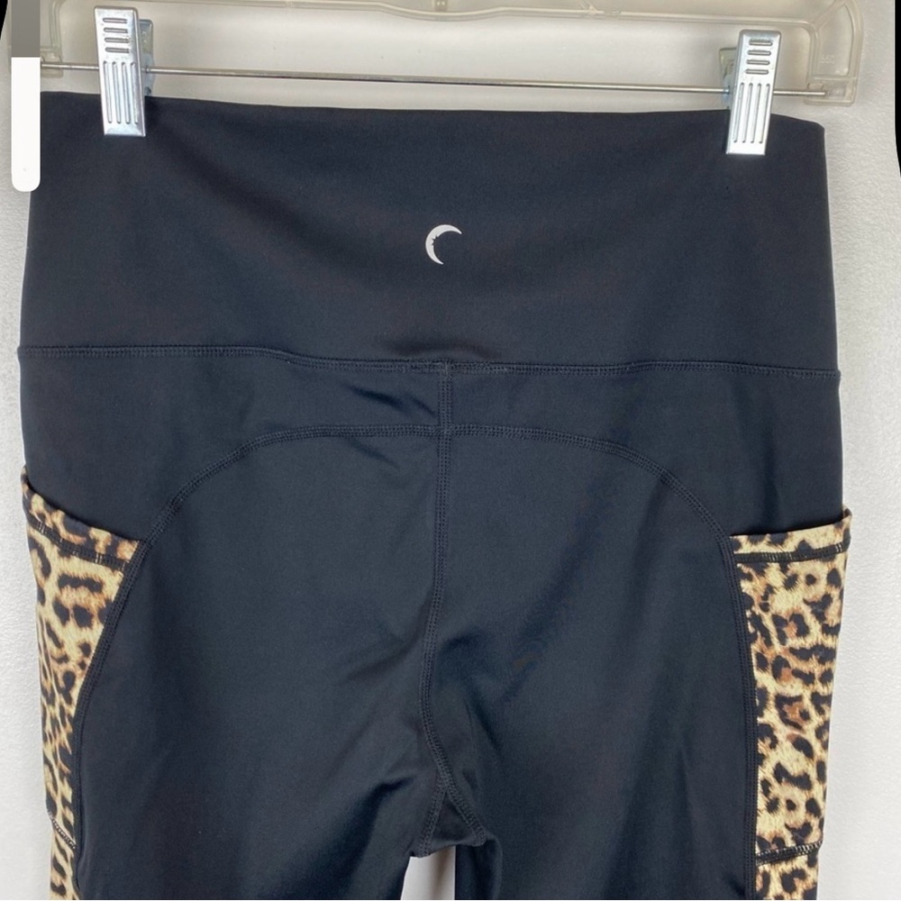 Zyia Leopard Pocket Brilliant Capri - Sz M - Picture 4 of 7